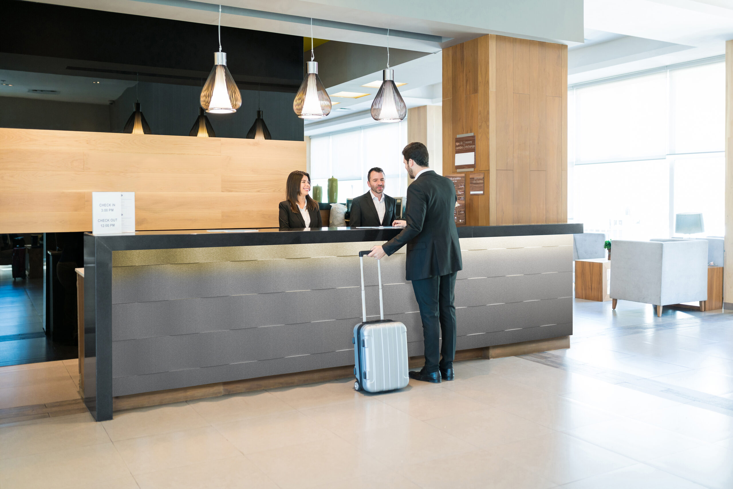 Banque d’accueil d’hôtel en aluminium recyclé
